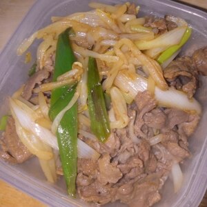 長ねぎ、もやしの牛肉のオイスターソース炒め